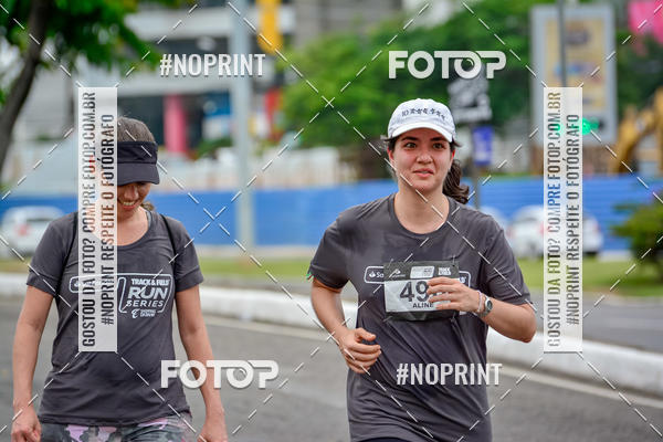 Buy your photos of the eventSantander Track&Field Run Series - Shopping da Bahia on Fotop