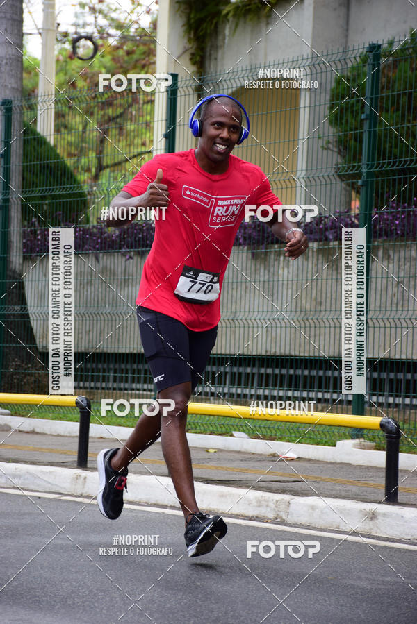 Acquista le foto dell'eventoSantander Track&Field Run Series - Shopping da Bahia in Fotop
