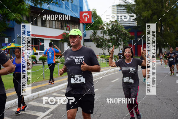 Acquista le foto dell'eventoSantander Track&Field Run Series - Shopping da Bahia in Fotop