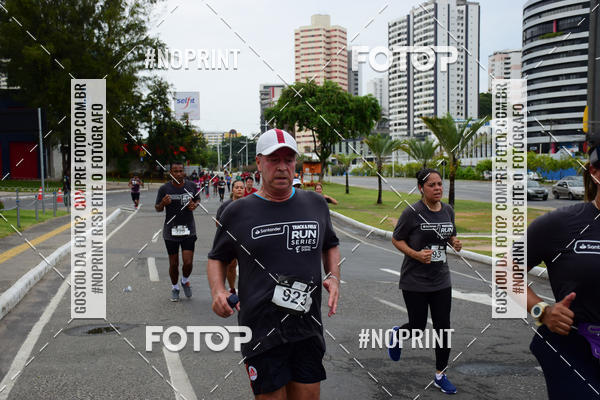 Acquista le foto dell'eventoSantander Track&Field Run Series - Shopping da Bahia in Fotop