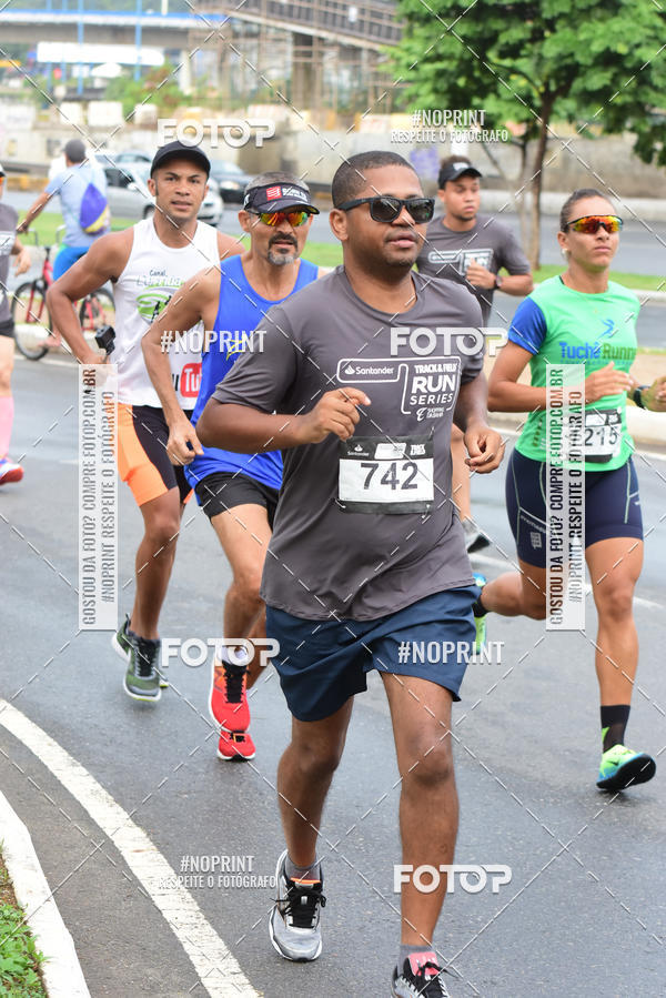 Acquista le foto dell'eventoSantander Track&Field Run Series - Shopping da Bahia in Fotop