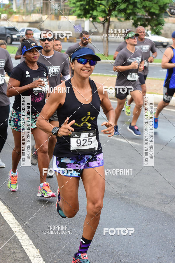 Buy your photos of the eventSantander Track&Field Run Series - Shopping da Bahia on Fotop