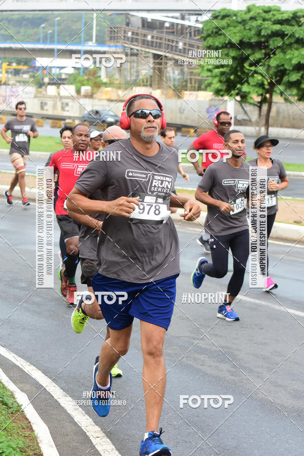 Buy your photos of the eventSantander Track&Field Run Series - Shopping da Bahia on Fotop