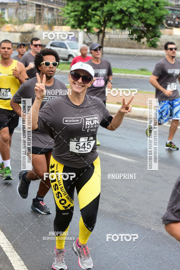 Buy your photos of the eventSantander Track&Field Run Series - Shopping da Bahia on Fotop