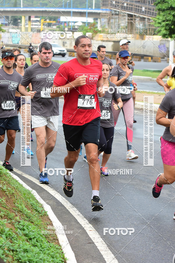 Buy your photos of the eventSantander Track&Field Run Series - Shopping da Bahia on Fotop