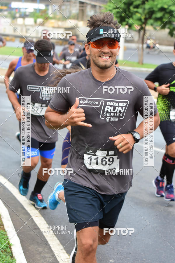 Buy your photos of the eventSantander Track&Field Run Series - Shopping da Bahia on Fotop