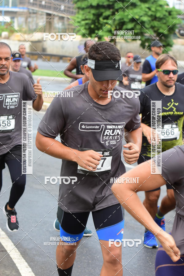 Buy your photos of the eventSantander Track&Field Run Series - Shopping da Bahia on Fotop