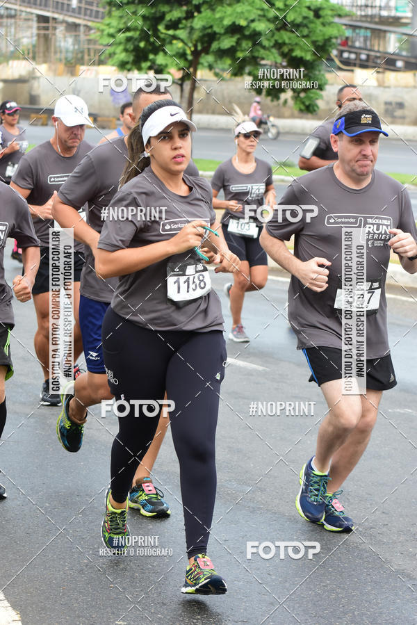 Buy your photos of the eventSantander Track&Field Run Series - Shopping da Bahia on Fotop