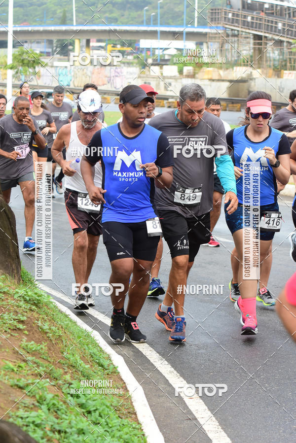 Buy your photos of the eventSantander Track&Field Run Series - Shopping da Bahia on Fotop