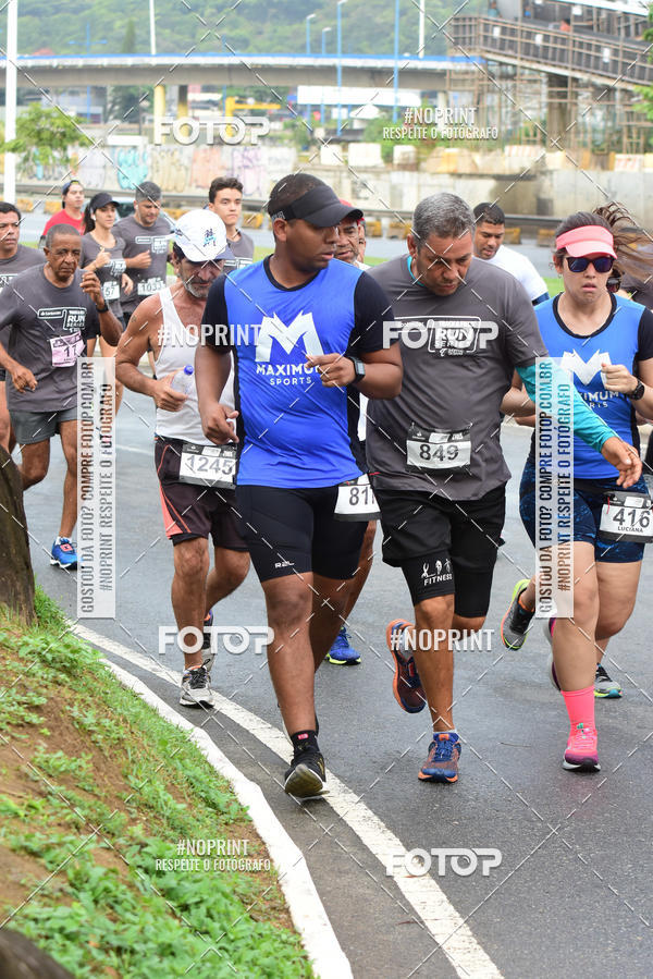 Buy your photos of the eventSantander Track&Field Run Series - Shopping da Bahia on Fotop