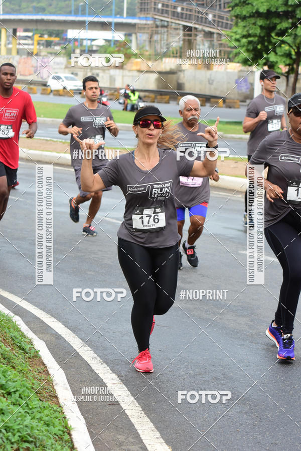 Buy your photos of the eventSantander Track&Field Run Series - Shopping da Bahia on Fotop