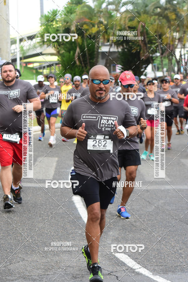 Buy your photos of the eventSantander Track&Field Run Series - Shopping da Bahia on Fotop