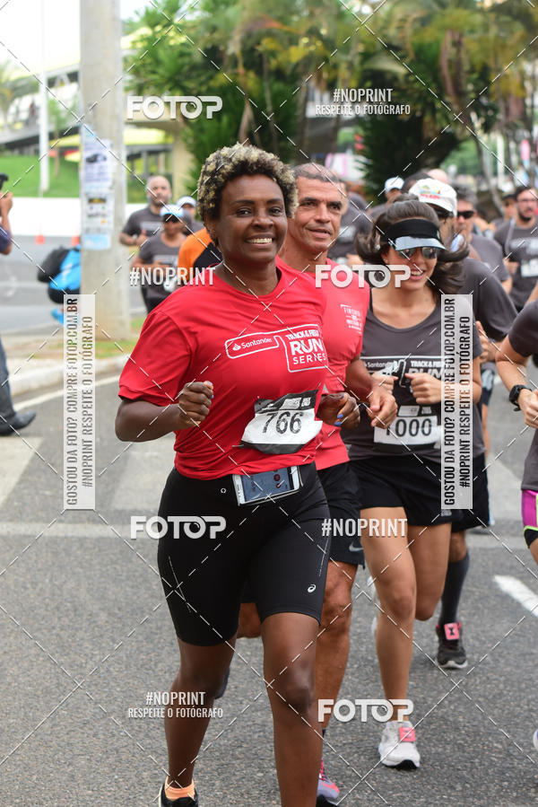 Buy your photos of the eventSantander Track&Field Run Series - Shopping da Bahia on Fotop