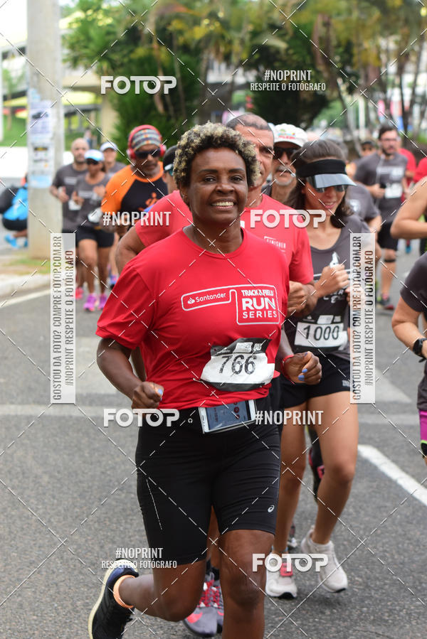 Buy your photos of the eventSantander Track&Field Run Series - Shopping da Bahia on Fotop