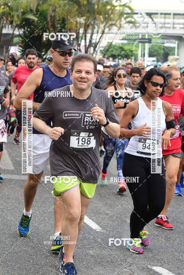 Buy your photos of the eventSantander Track&Field Run Series - Shopping da Bahia on Fotop