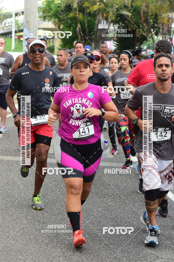 Buy your photos of the eventSantander Track&Field Run Series - Shopping da Bahia on Fotop