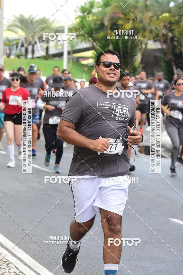 Buy your photos of the eventSantander Track&Field Run Series - Shopping da Bahia on Fotop