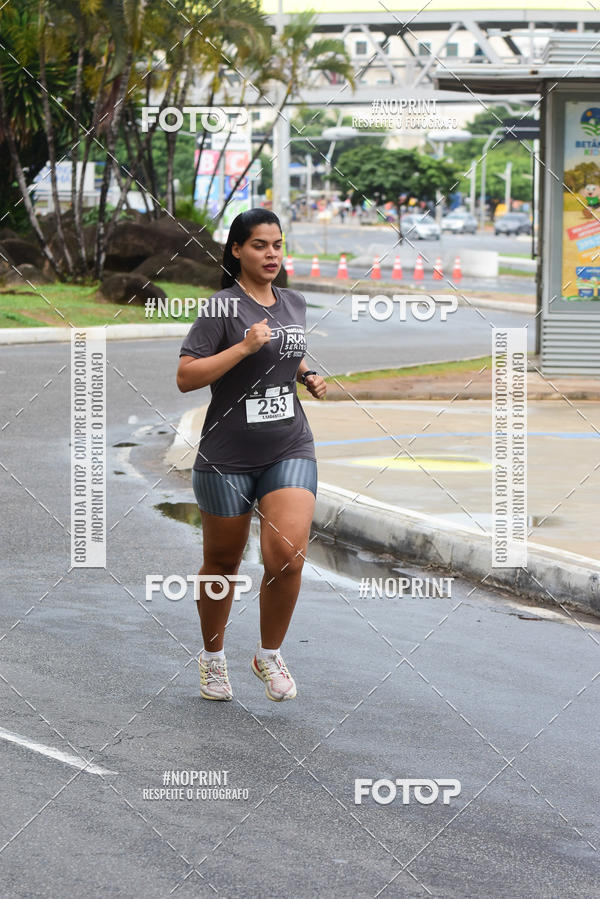 Buy your photos of the eventSantander Track&Field Run Series - Shopping da Bahia on Fotop