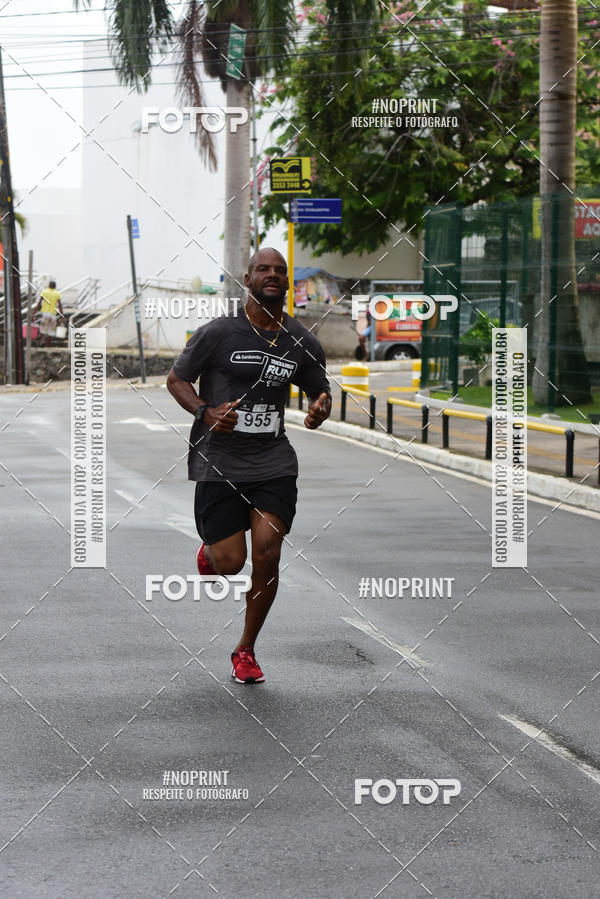 Buy your photos of the eventSantander Track&Field Run Series - Shopping da Bahia on Fotop