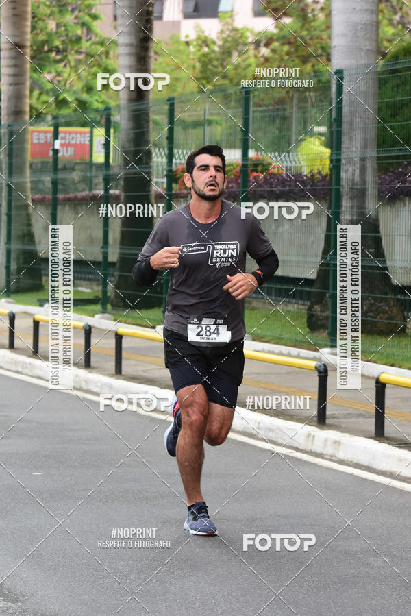 Buy your photos of the eventSantander Track&Field Run Series - Shopping da Bahia on Fotop