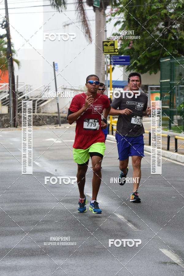 Buy your photos of the eventSantander Track&Field Run Series - Shopping da Bahia on Fotop
