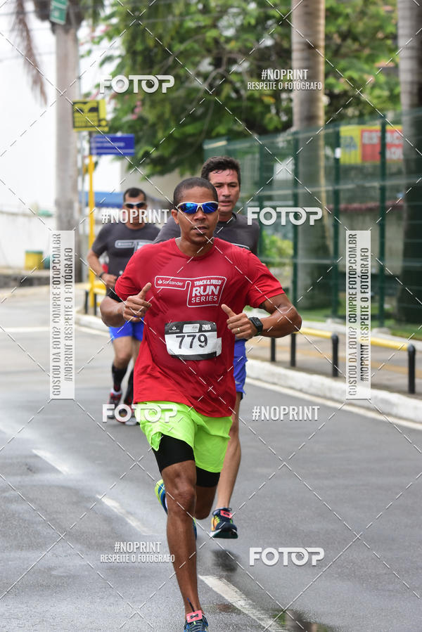 Buy your photos of the eventSantander Track&Field Run Series - Shopping da Bahia on Fotop