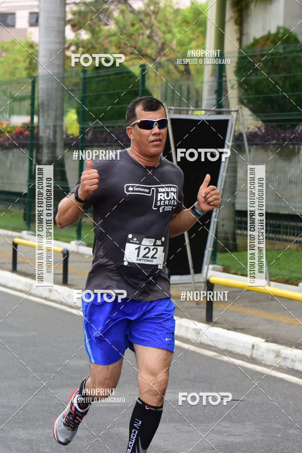 Buy your photos of the eventSantander Track&Field Run Series - Shopping da Bahia on Fotop