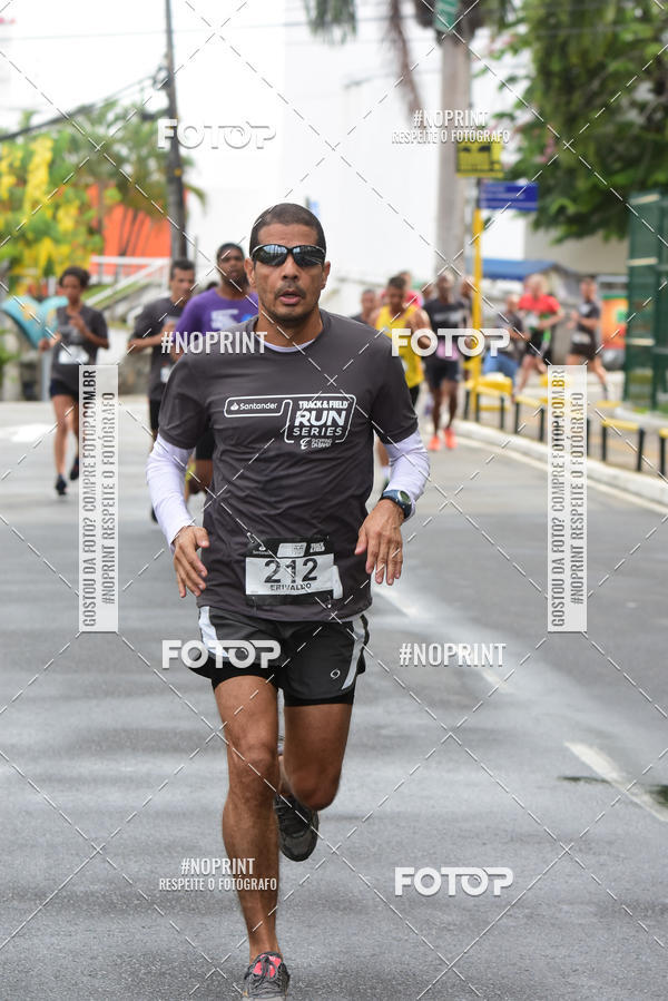 Buy your photos of the eventSantander Track&Field Run Series - Shopping da Bahia on Fotop