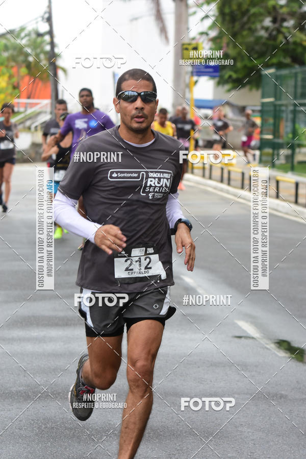 Buy your photos of the eventSantander Track&Field Run Series - Shopping da Bahia on Fotop