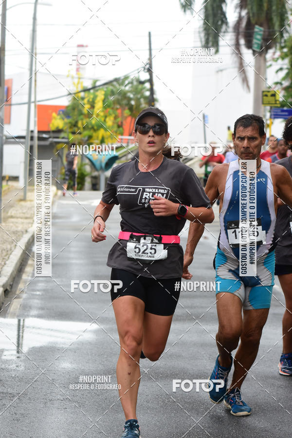 Buy your photos of the eventSantander Track&Field Run Series - Shopping da Bahia on Fotop