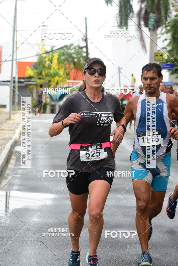 Buy your photos of the eventSantander Track&Field Run Series - Shopping da Bahia on Fotop