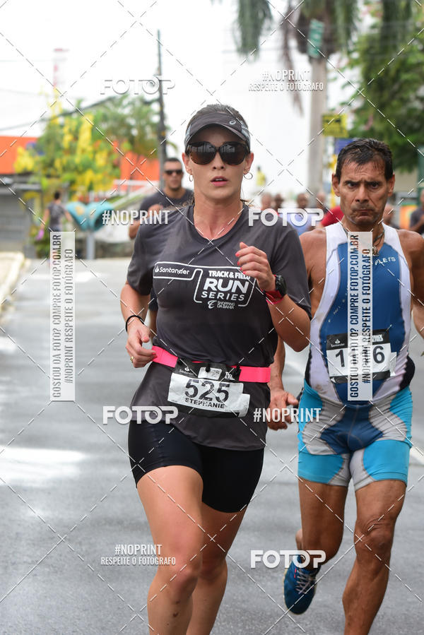 Buy your photos of the eventSantander Track&Field Run Series - Shopping da Bahia on Fotop