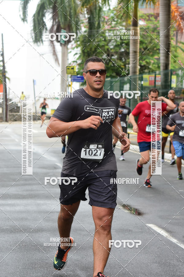 Buy your photos of the eventSantander Track&Field Run Series - Shopping da Bahia on Fotop
