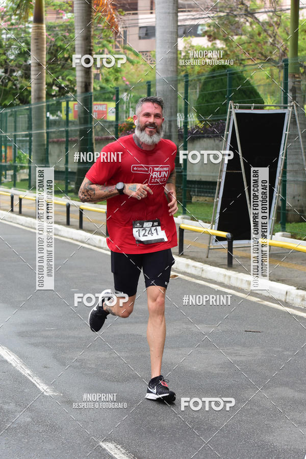 Buy your photos of the eventSantander Track&Field Run Series - Shopping da Bahia on Fotop
