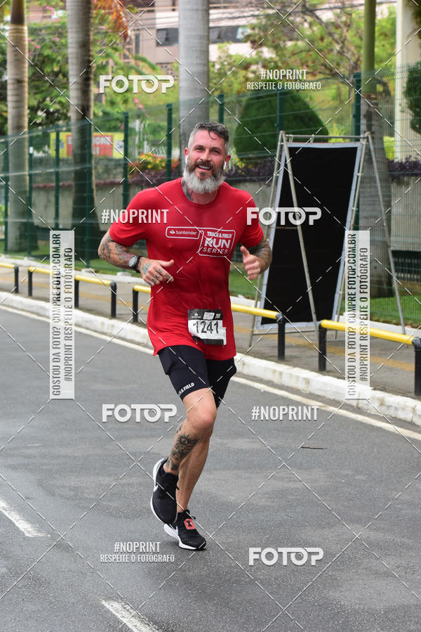 Buy your photos of the eventSantander Track&Field Run Series - Shopping da Bahia on Fotop