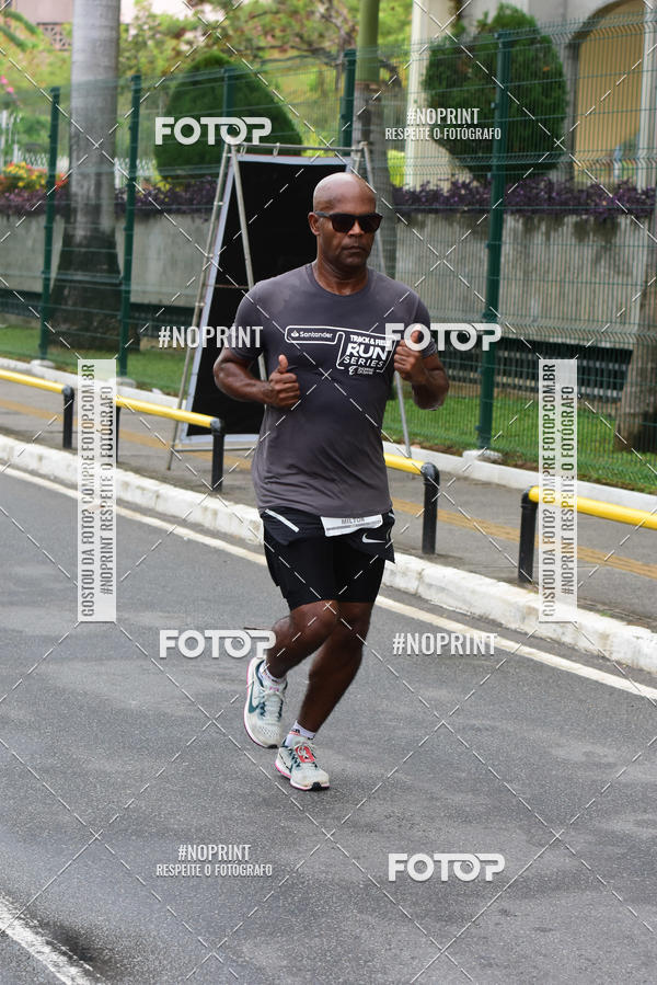 Buy your photos of the eventSantander Track&Field Run Series - Shopping da Bahia on Fotop