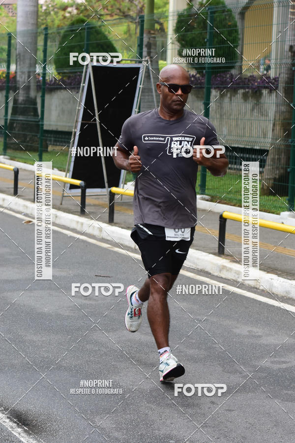 Buy your photos of the eventSantander Track&Field Run Series - Shopping da Bahia on Fotop