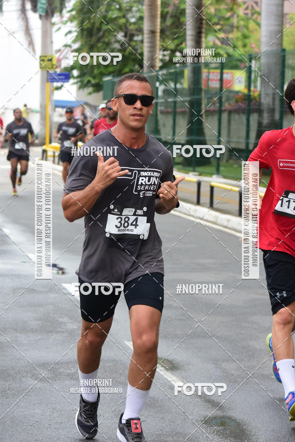 Buy your photos of the eventSantander Track&Field Run Series - Shopping da Bahia on Fotop