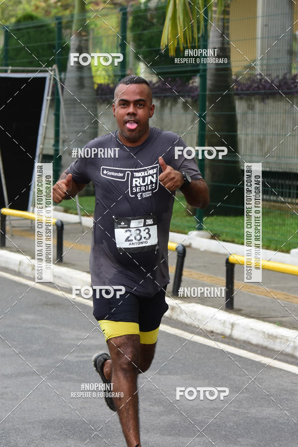 Buy your photos of the eventSantander Track&Field Run Series - Shopping da Bahia on Fotop