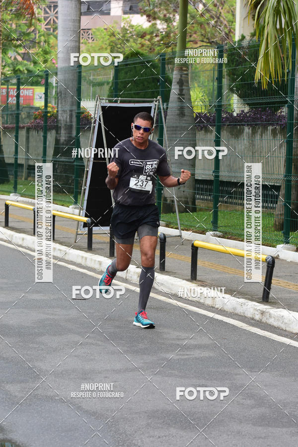 Buy your photos of the eventSantander Track&Field Run Series - Shopping da Bahia on Fotop