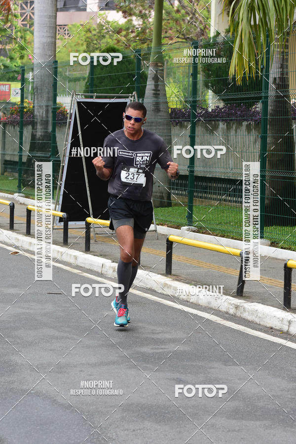 Buy your photos of the eventSantander Track&Field Run Series - Shopping da Bahia on Fotop
