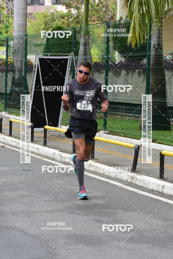 Buy your photos of the eventSantander Track&Field Run Series - Shopping da Bahia on Fotop