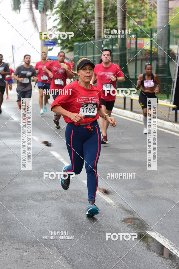 Buy your photos of the eventSantander Track&Field Run Series - Shopping da Bahia on Fotop