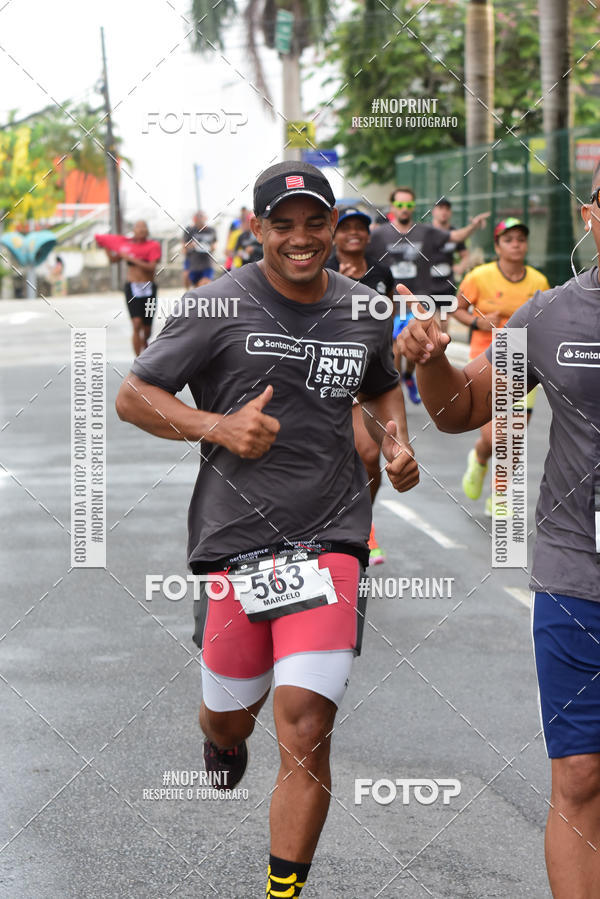 Buy your photos of the eventSantander Track&Field Run Series - Shopping da Bahia on Fotop