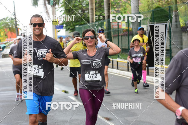 Buy your photos of the eventSantander Track&Field Run Series - Shopping da Bahia on Fotop