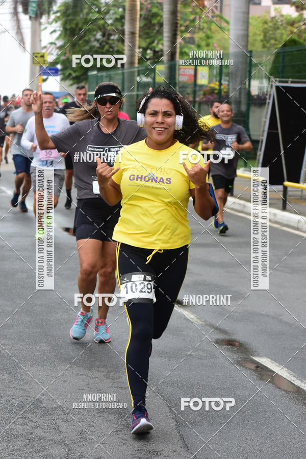 Buy your photos of the eventSantander Track&Field Run Series - Shopping da Bahia on Fotop