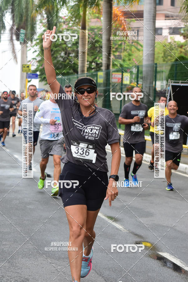 Buy your photos of the eventSantander Track&Field Run Series - Shopping da Bahia on Fotop