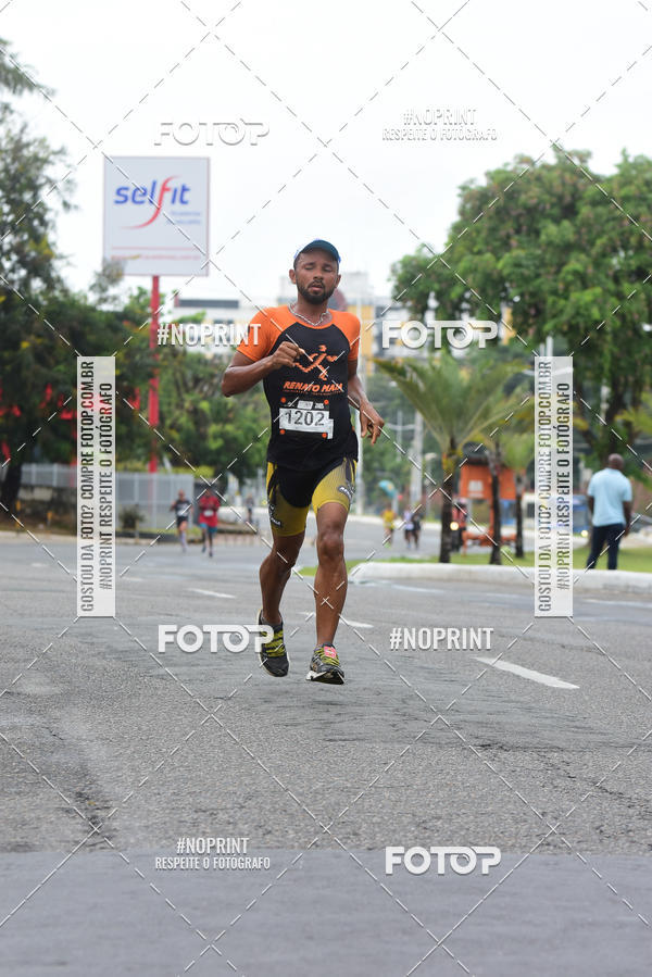 Buy your photos of the eventSantander Track&Field Run Series - Shopping da Bahia on Fotop