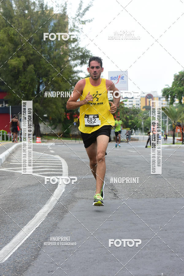 Buy your photos of the eventSantander Track&Field Run Series - Shopping da Bahia on Fotop