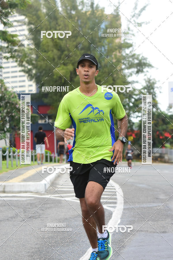 Buy your photos of the eventSantander Track&Field Run Series - Shopping da Bahia on Fotop